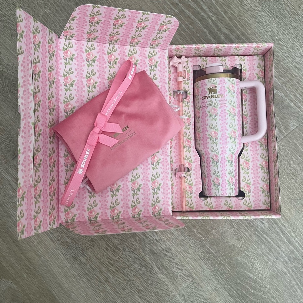 LoveShackFancy X Stanley 40 ounce quencher in blushing heirloom.